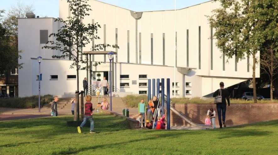 Oppas en kinderdienst tijdens gezamenlijke vieringen