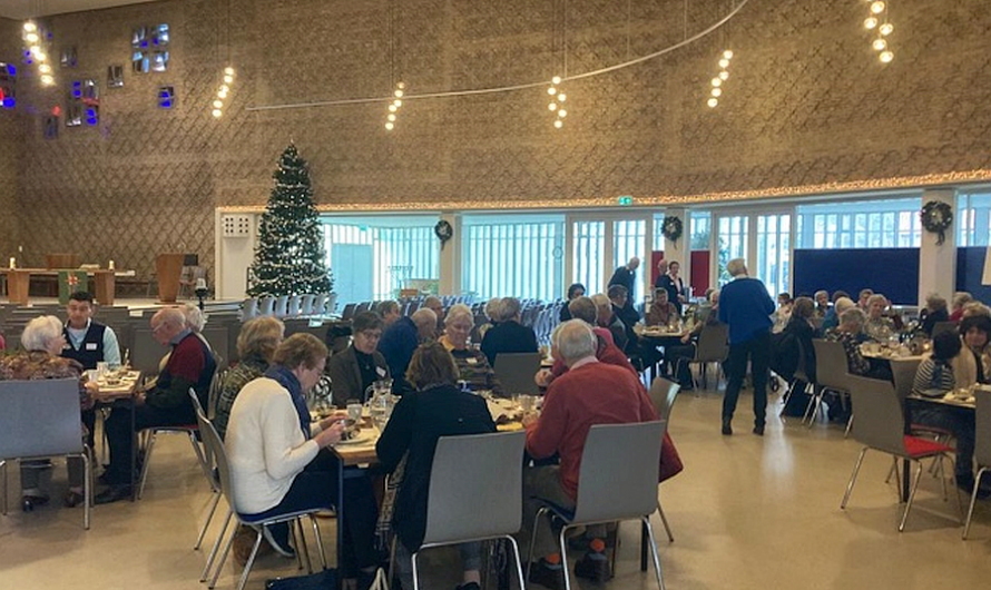 Driekoningenlunch met wijkbewoners
