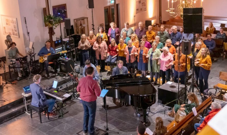 Zingend de zomer in!